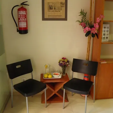 Konukevi Bcn Urbaness Bonavista Barselona