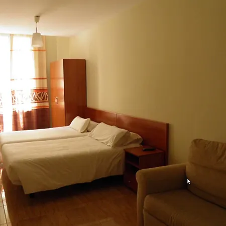 Bcn Urbaness Bonavista Konukevi